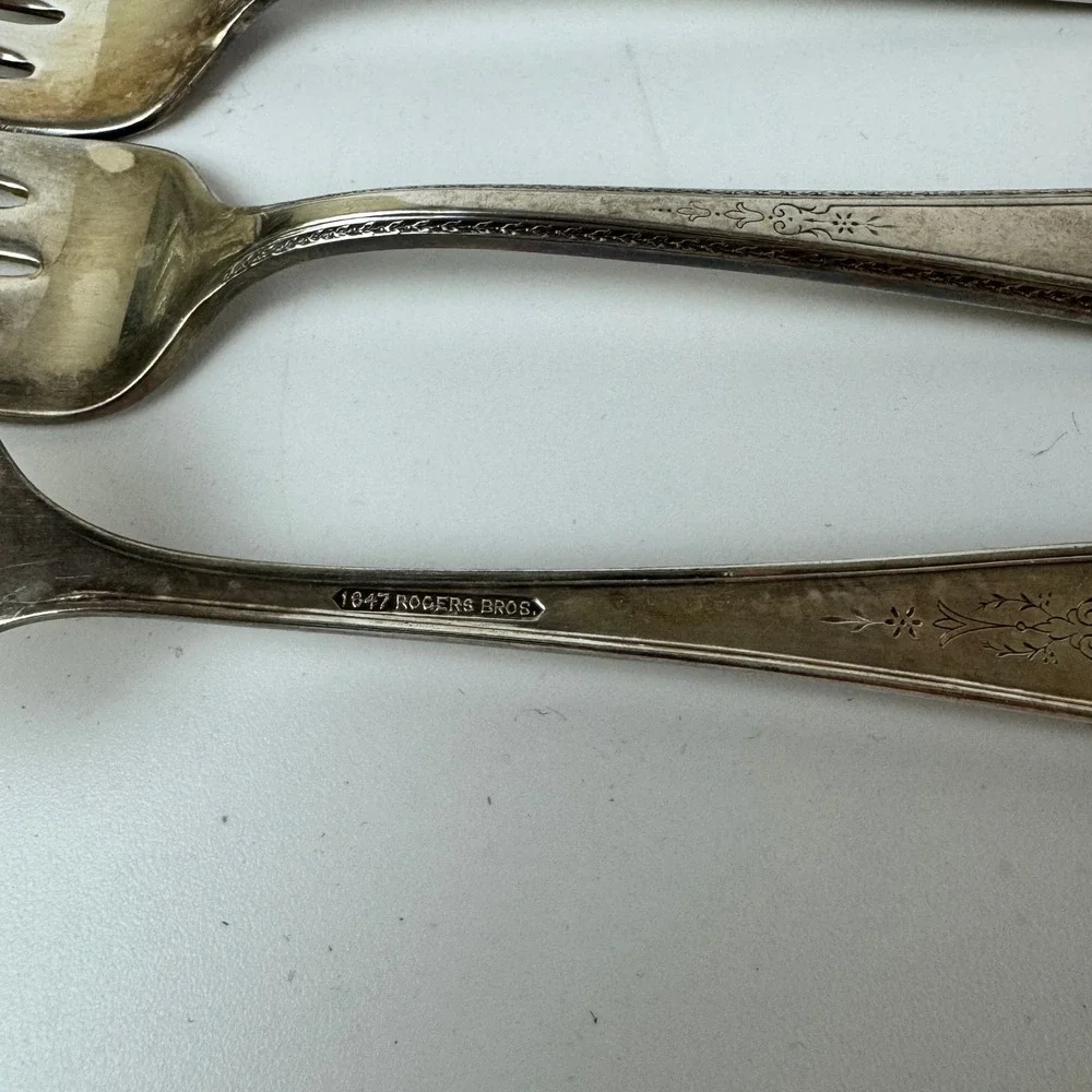 1847 Rogers Bros Argosy Silverplate Salad Forks Set of 4 Vintage Art Deco 6